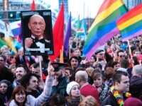 Thousands protest Putin’s Amsterdam visit