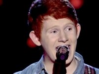 18 year old boy’s emotional TV debut on The Voice