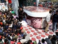 World's Largest Ice Cream Created in Tehran 