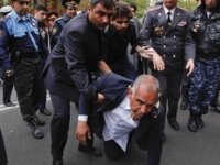 Big protest as Armenian president is sworn in again