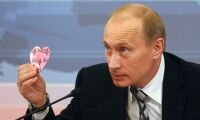 Putin signs law banning homosexual “propaganda”