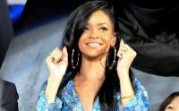 Rihanna wins T-shirt court case 