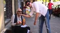 Inspirational video of kindness – two boys help people in Tbilisi streets