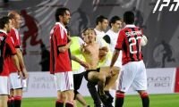 Naked man on the pitch at Kaladze’s farewell match 