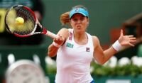 Anna Tatishvili was defeated by Serena Williams